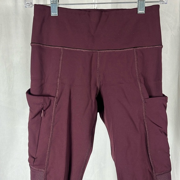 Athleta All In Crop Leggings in Maroon. - Picture 5 of 11